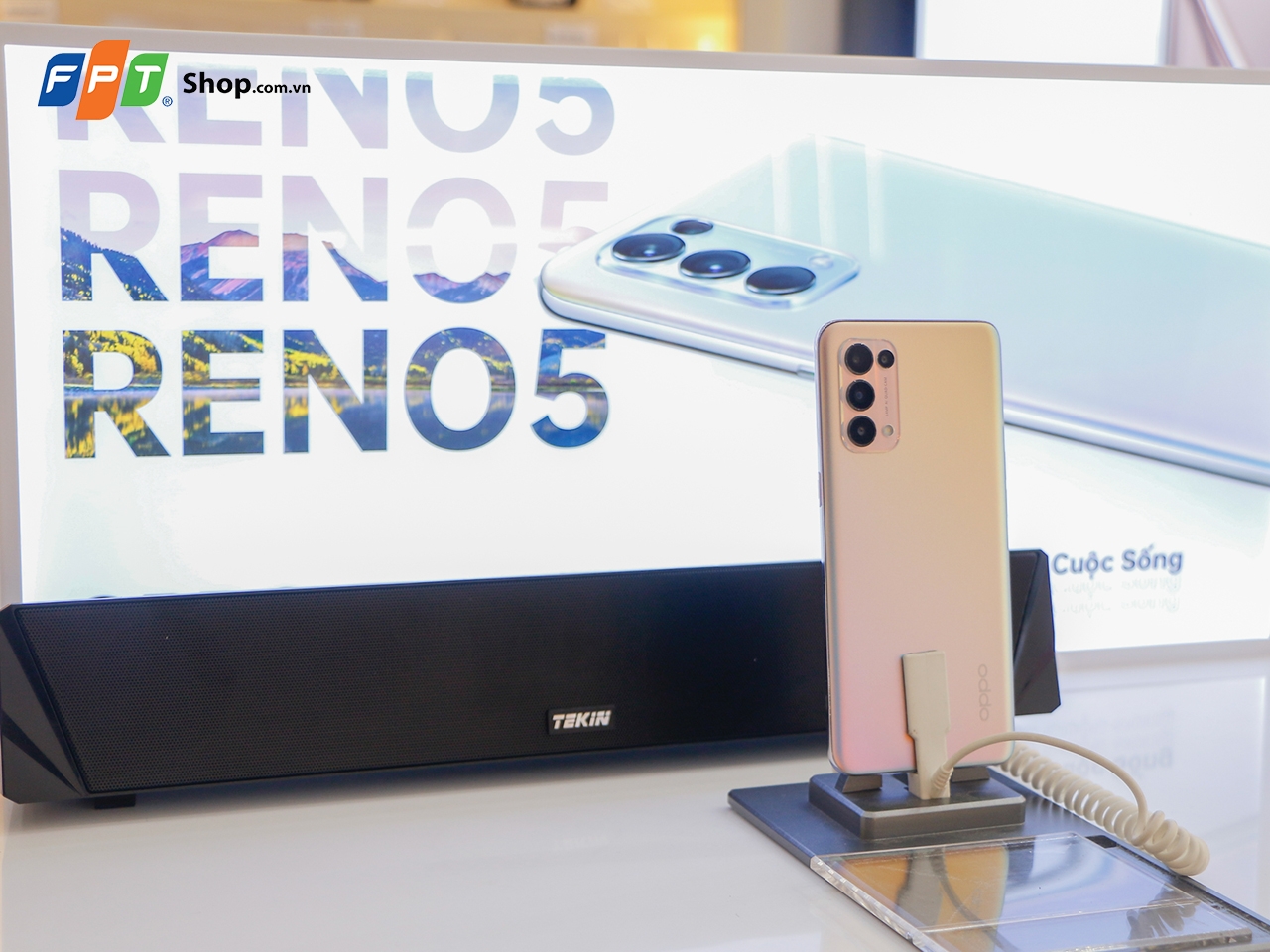 Trải nghiệm OPPO Reno5
