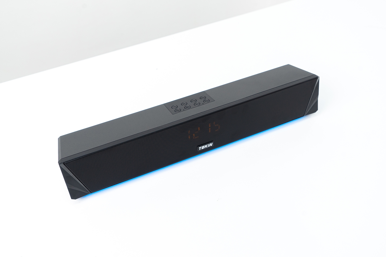 Phía trên loa bluetooth Tekin L7 Phía trên loa bluetooth Tekin L7