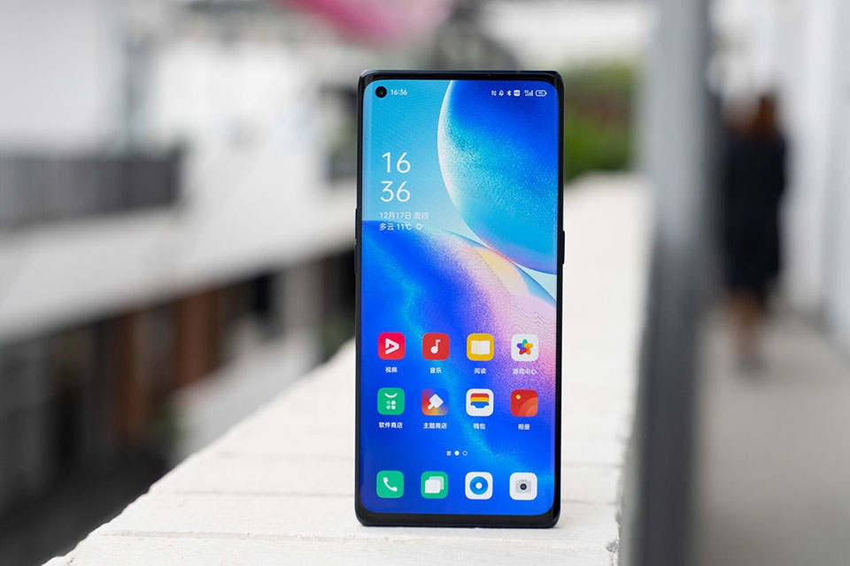 Điện thoại OPPO Reno5 Pro+ | Kích thước màn hình lớn