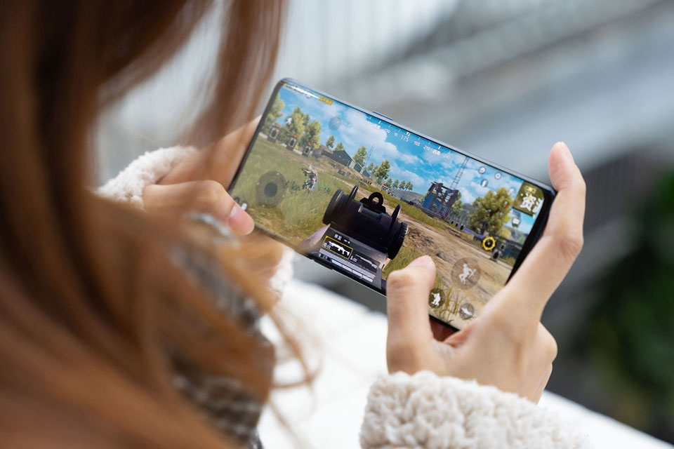 Điện thoại OPPO Reno5 Pro+ | Cấu hình mạnh mẽ