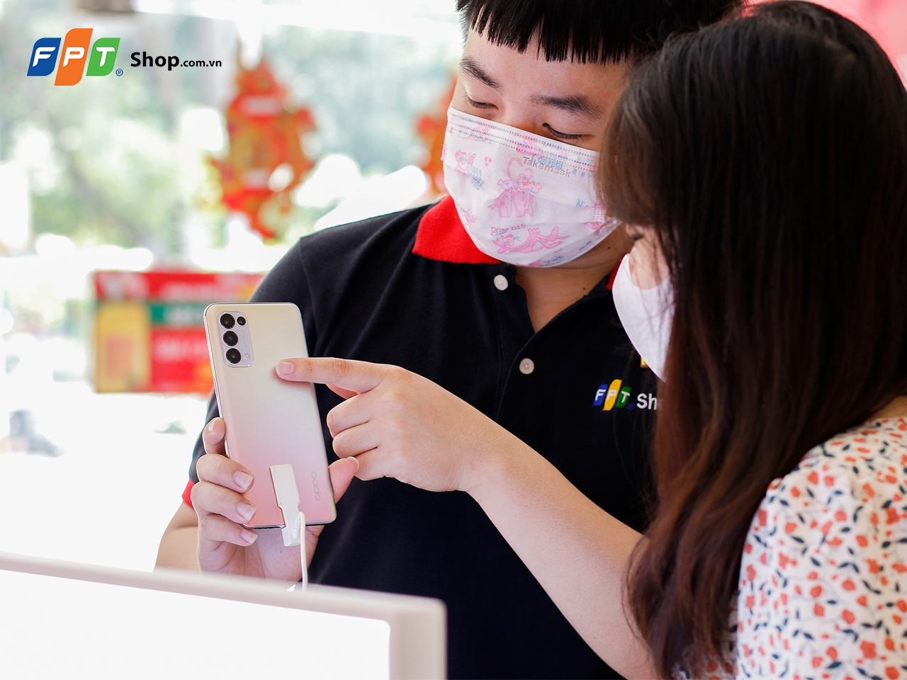 Khu trải nghiệm OPPO Reno5 tại khu trưng bày của FPTShop Khu trải nghiệm OPPO Reno5 tại khu trưng bày của FPTShop