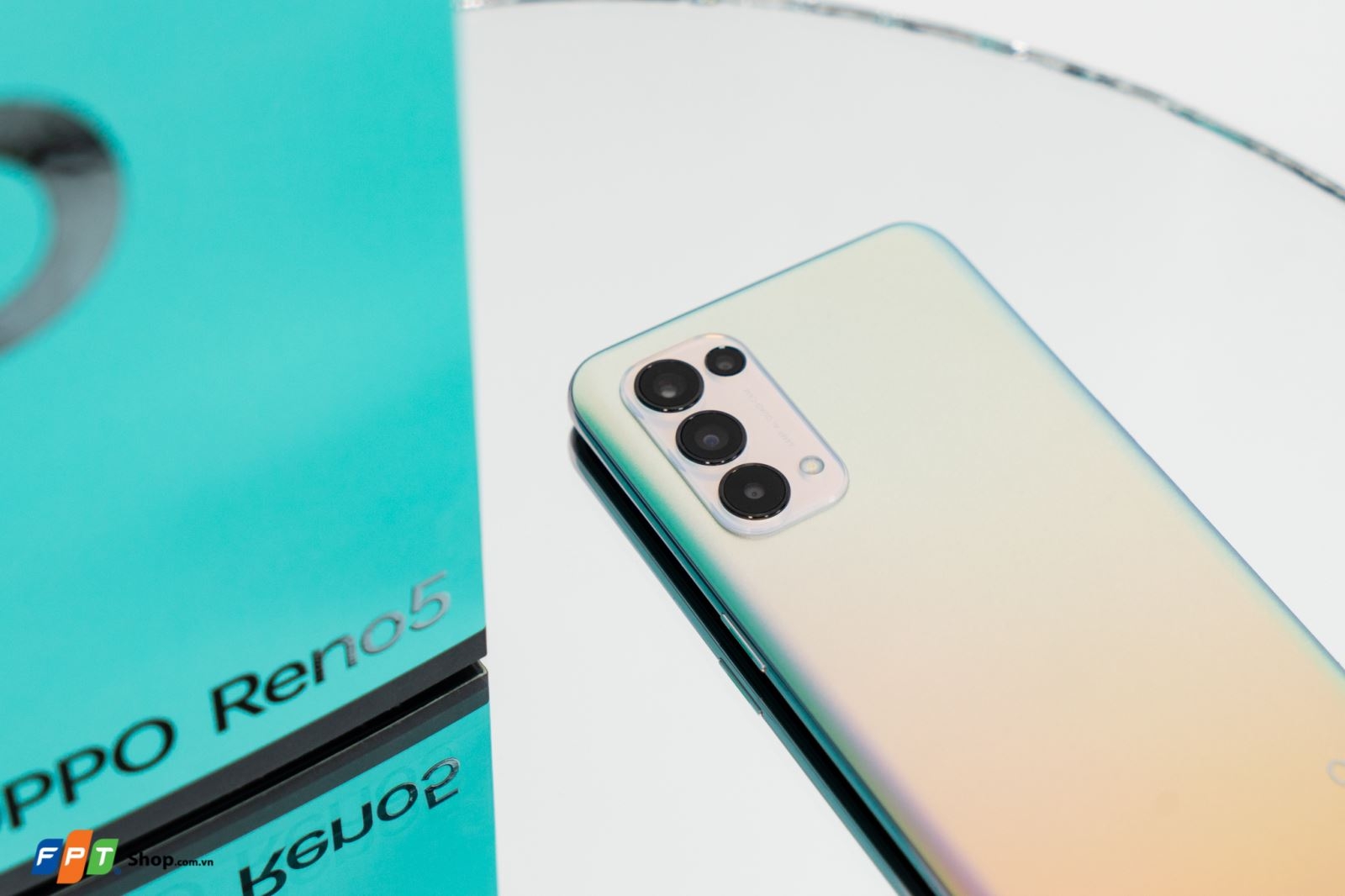 Camera sau OPPO Reno5 Camera sau OPPO Reno5