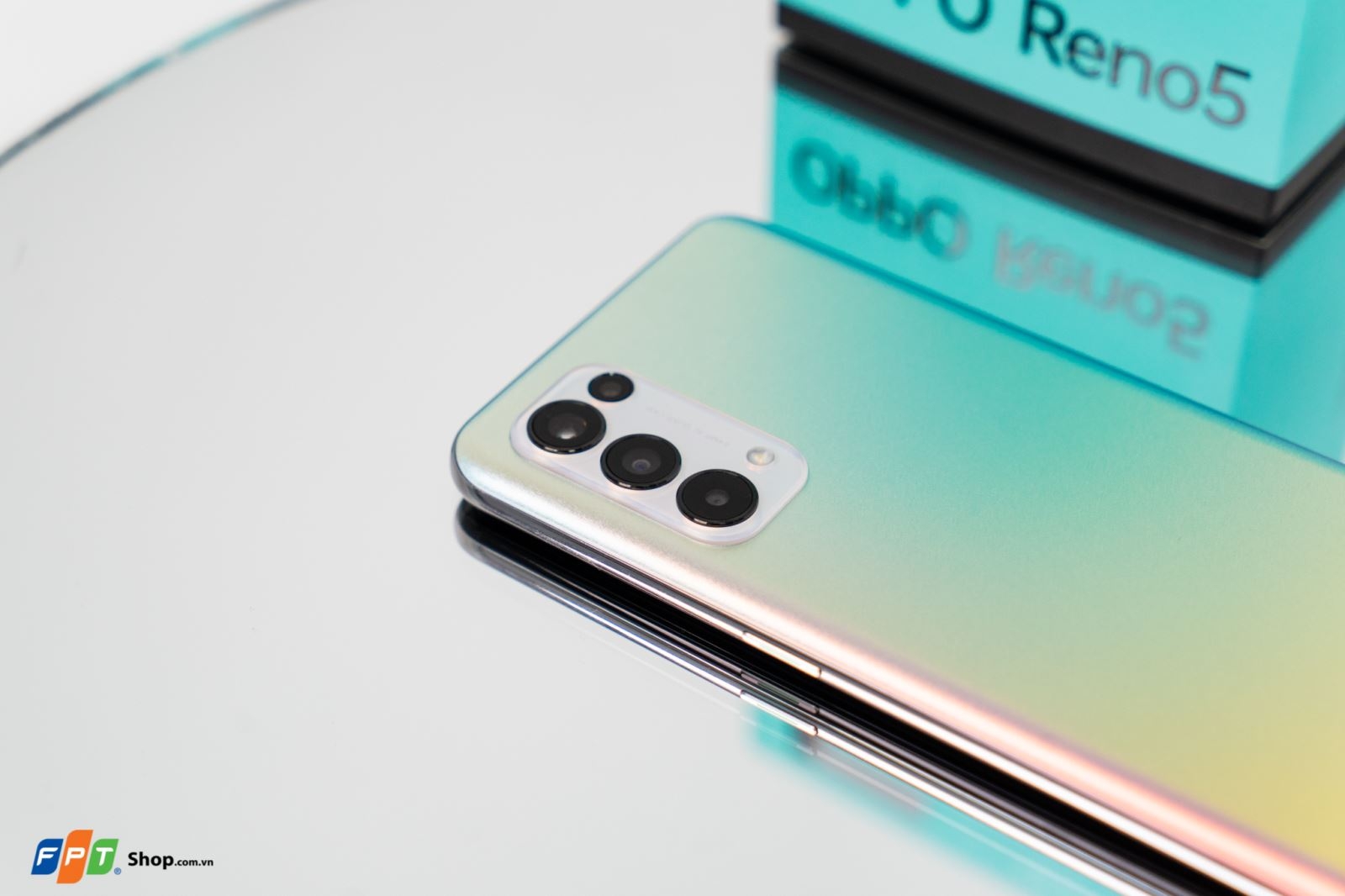 Cạnh phải OPPO Reno5 Cạnh phải OPPO Reno5