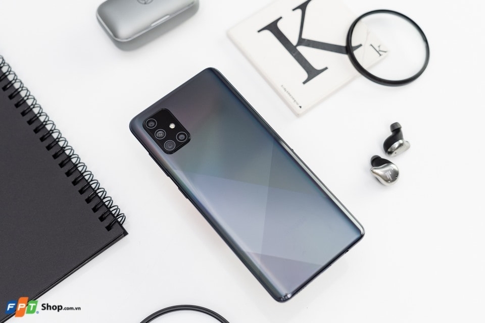 Thị phần smartphone Samsung bất ngờ vượt mặt Apple ngay tại Mỹ