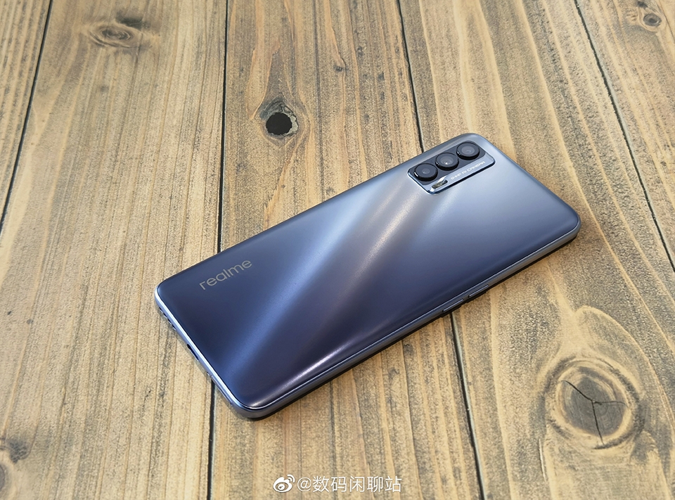 Lộ diện thiết kế Realme V15 Lộ diện thiết kế Realme V15