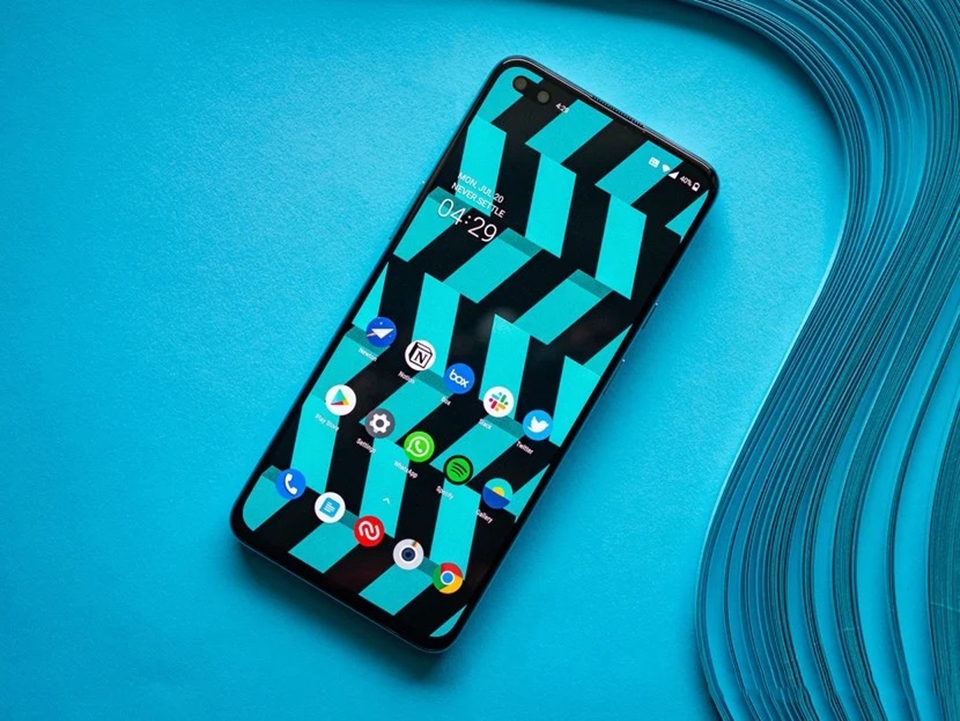 Xiaomi Mi 10i với màn hình IPS LCD