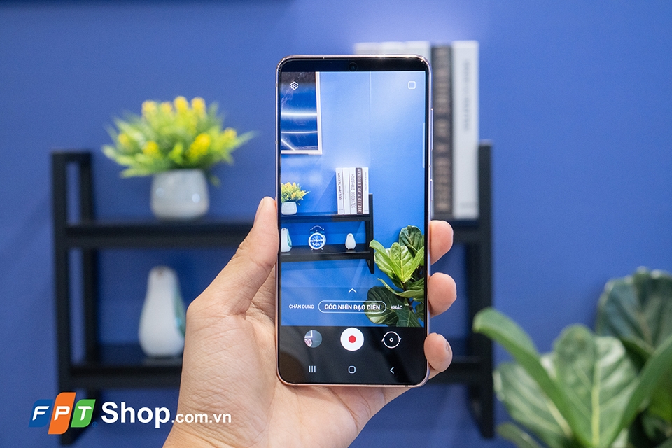Trên tay và đánh giá Samsung Galaxy S21 Plus 9