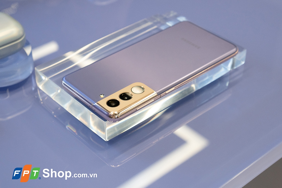 Trên tay và đánh giá Samsung Galaxy S21 Plus 3