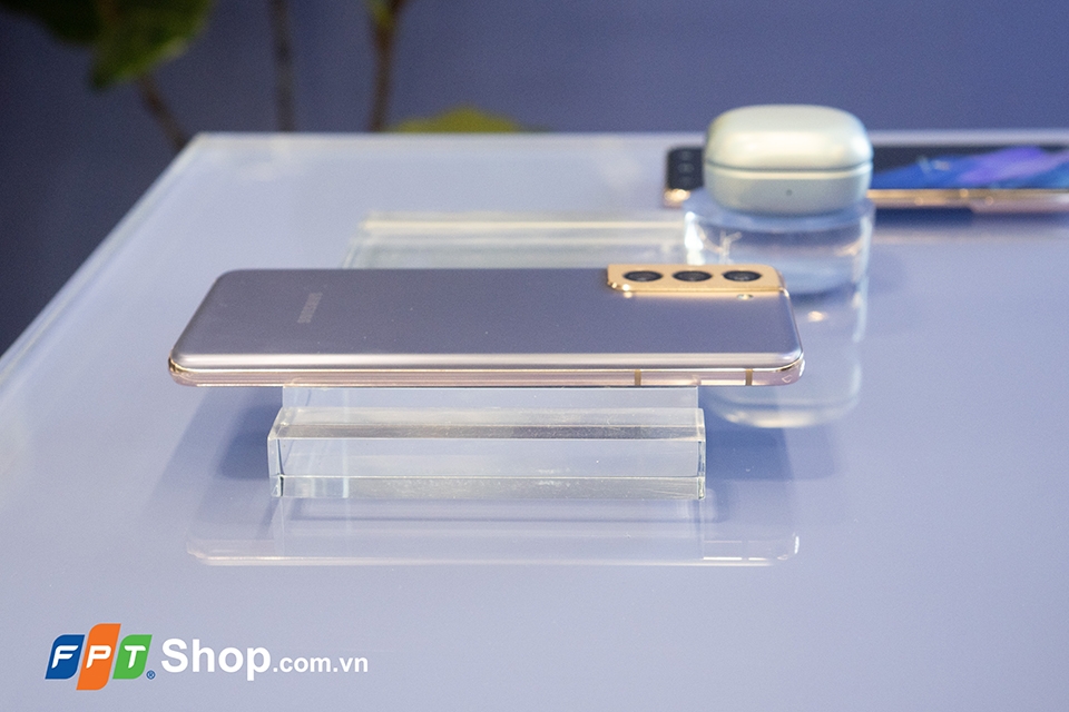 Trên tay và đánh giá Samsung Galaxy S21 Plus 4