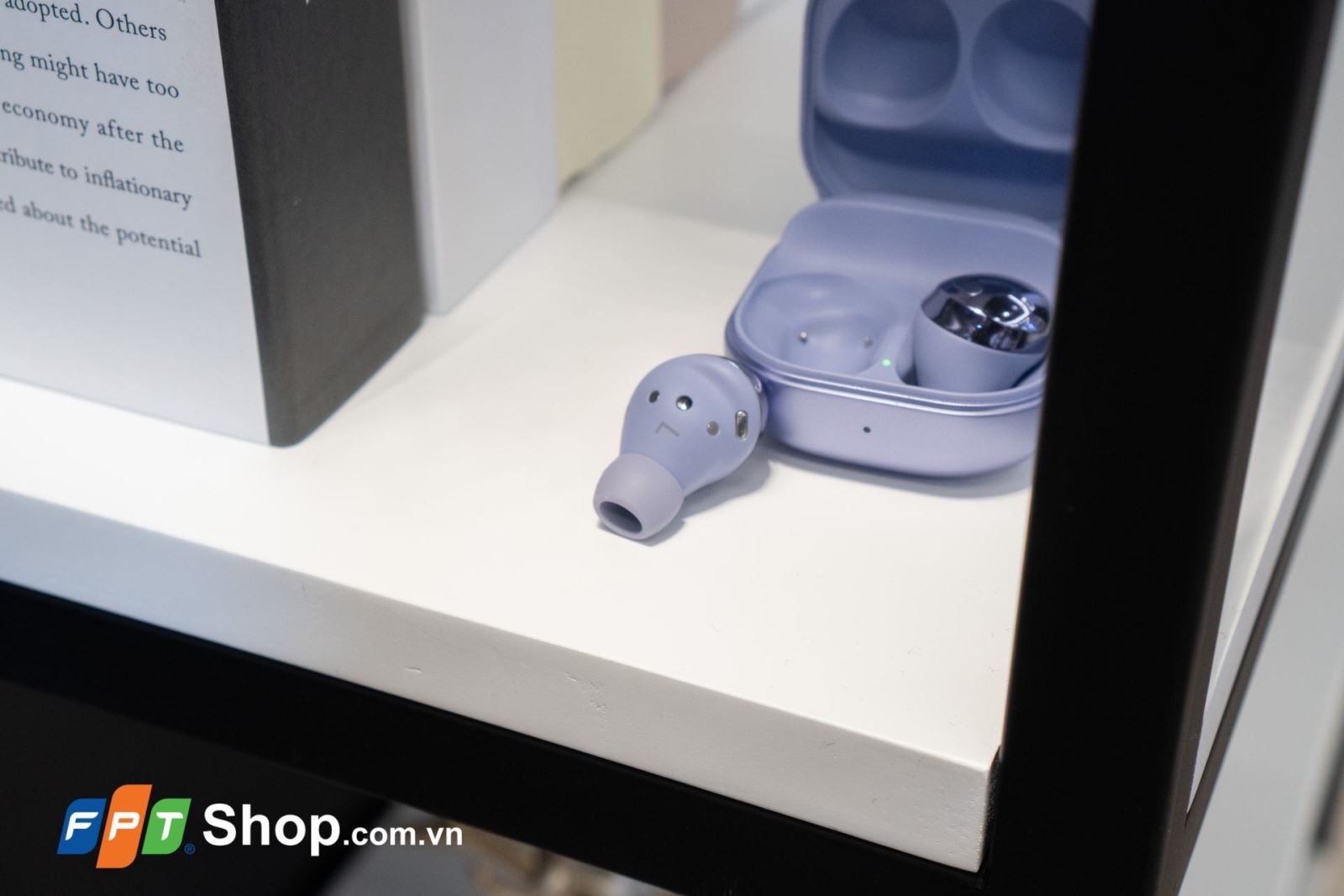 Trên tay tai nghe Samsung Galaxy Buds Pro