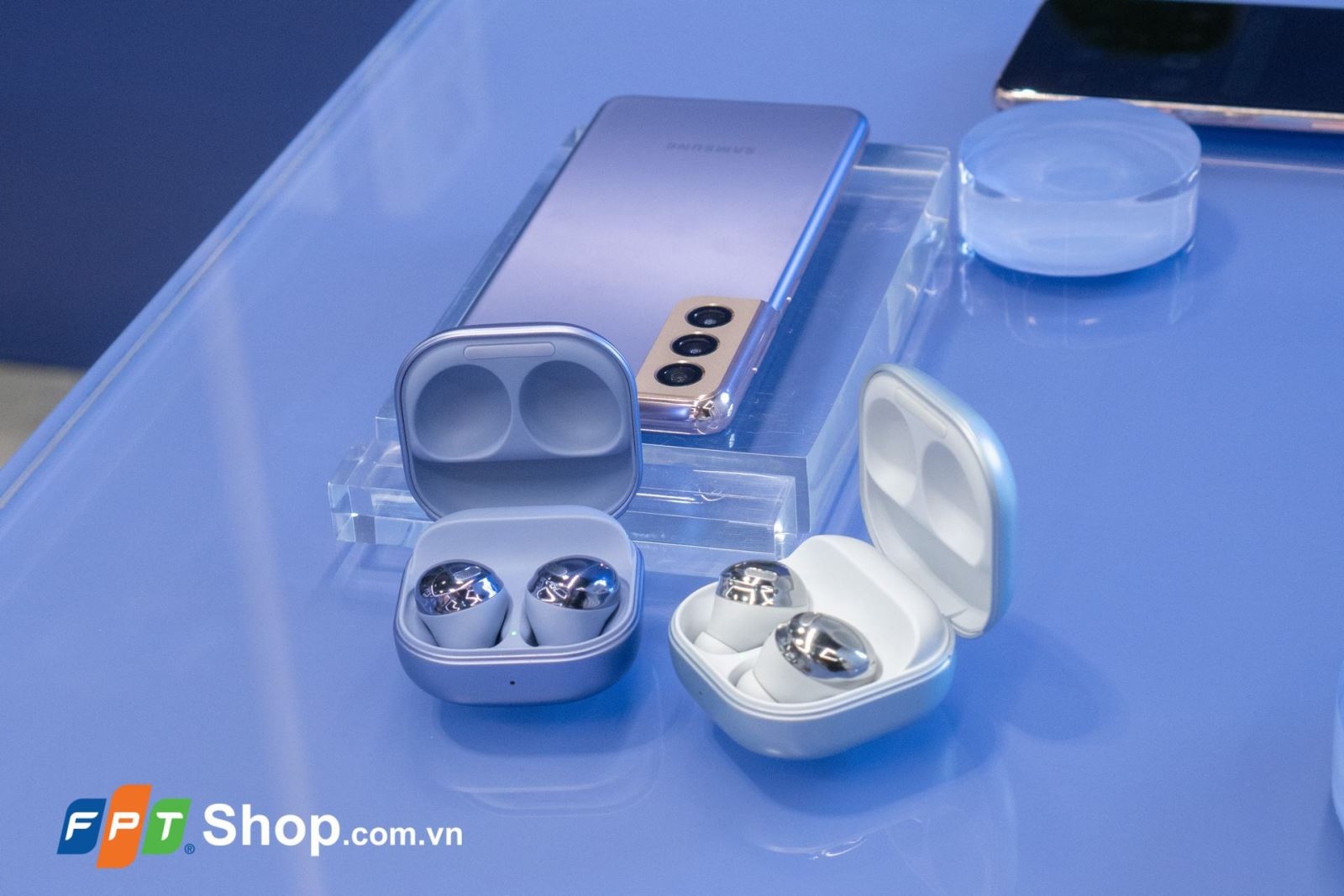 Trên tay tai nghe Samsung Galaxy Buds Pro