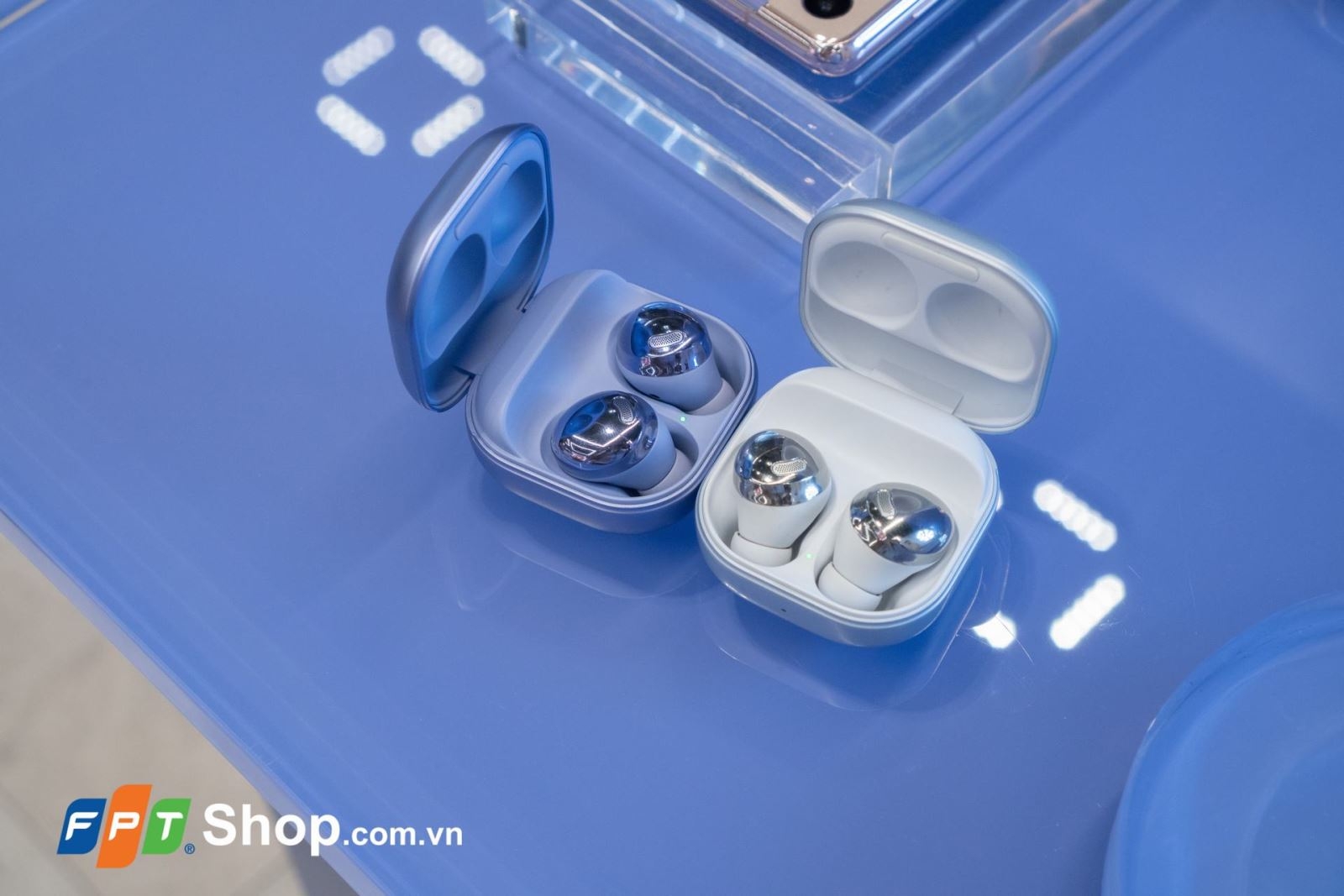 Trên tay tai nghe Samsung Galaxy Buds Pro
