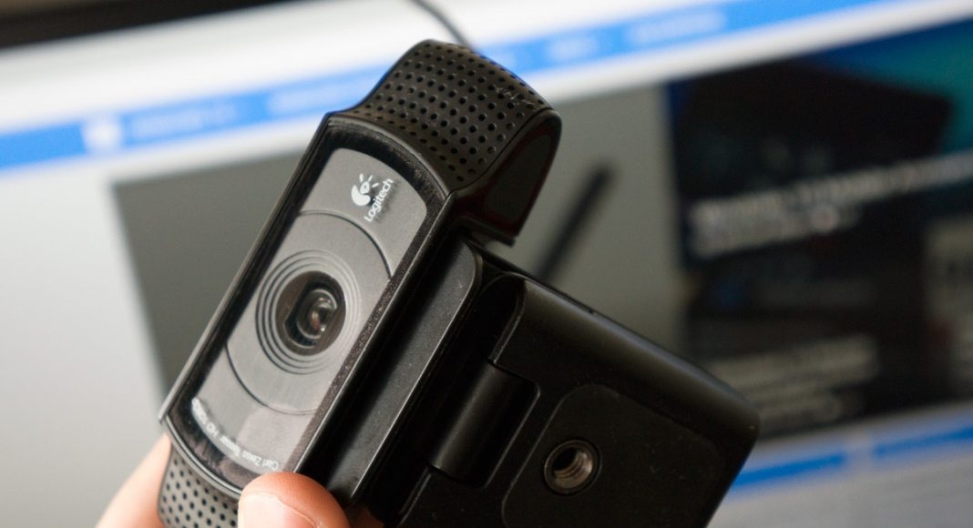 kích hoạt driver cho webcam trên Windows 10