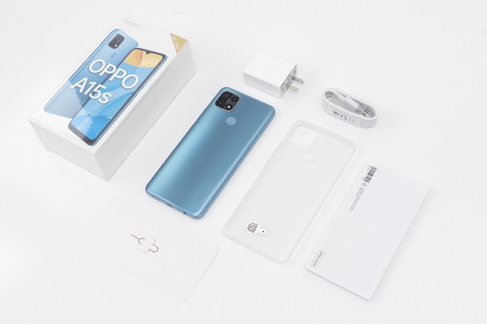 Điện thoại OPPO A15s | Bên trong hộp OPPO A15s