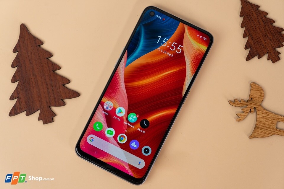 Realme 6 | Màn hình dạng đục lỗ