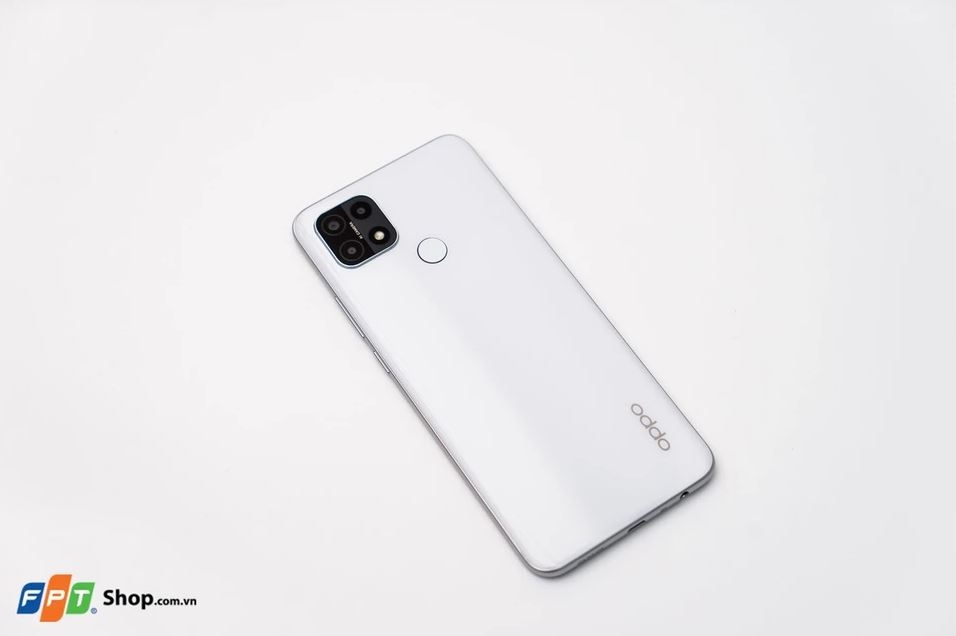 Thiết kế tương đồng OPPO A15 và OPPO A15s