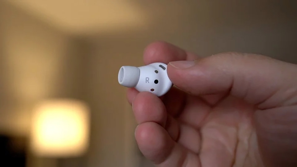 So sánh Galaxy Buds Pro và AirPods Pro (ảnh 4)