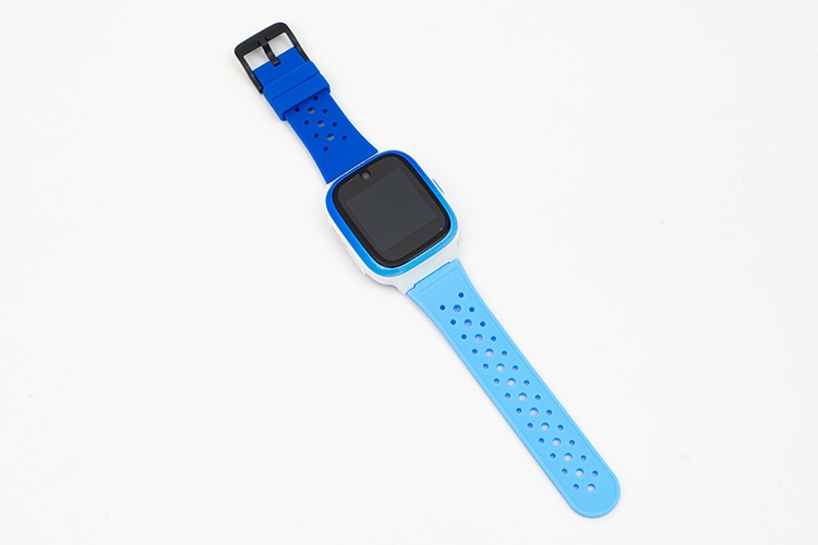 Đồng hồ Masstel Super Hero 4G |  Camera 2MP gắn ngay trên màn hình