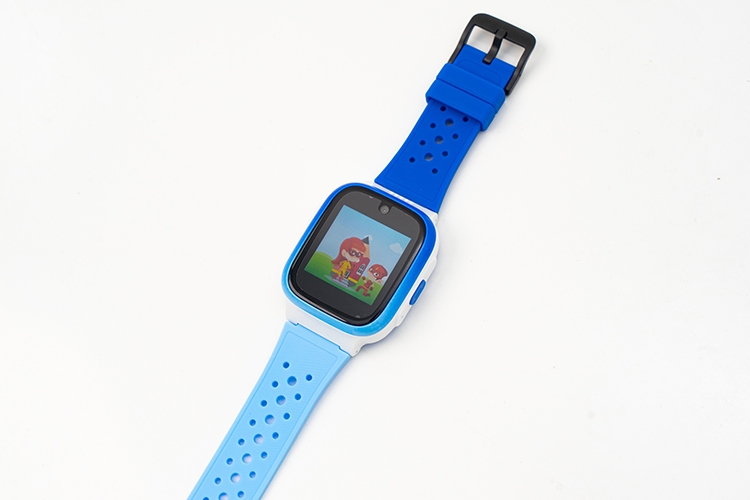 Đồng hồ Masstel Super Hero 4G | Màn hình màu