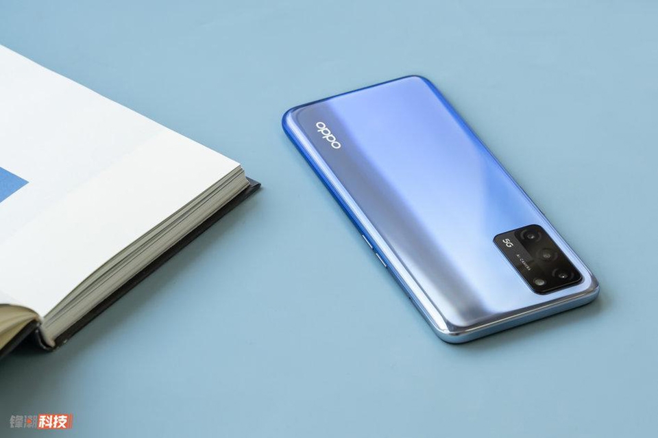 OPPO A55 5G | Giá là 1.599 CNY, tương đương khoảng 5.7 triệu đồng