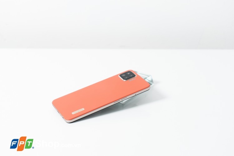 OPPO A73 | Thiết kế thời thượng