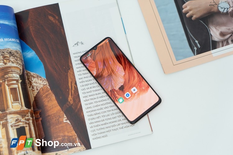 OPPO A73 | Màn hình AMOLED mượt mà