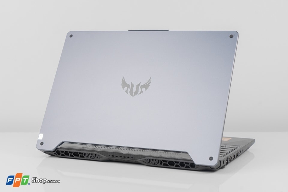 Những mẫu laptop cao cấp đang được giảm giá và tặng kèm combo làm việc tại nhà mùa Covid 5