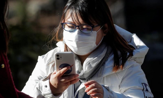 Apple Watch cho phép bạn mở khóa iPhone khi đeo khẩu trang