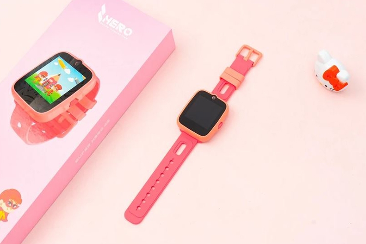 Masstel Super HERO 4G | Màn hình màu cỡ lớn và sắc nét