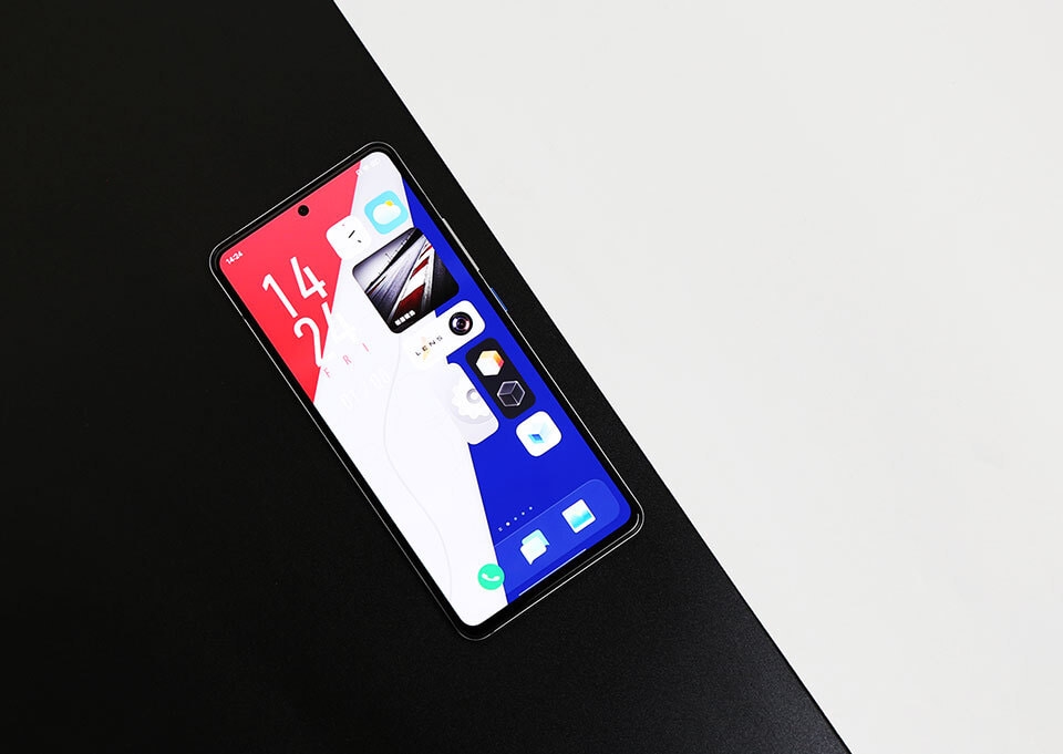 So sánh thiết kế Xiaomi Mi 11 và iQOO 7