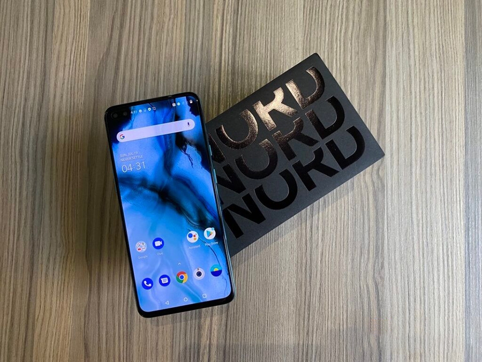 So sánh Galaxy F62 với OnePlus Nord (ảnh 2)