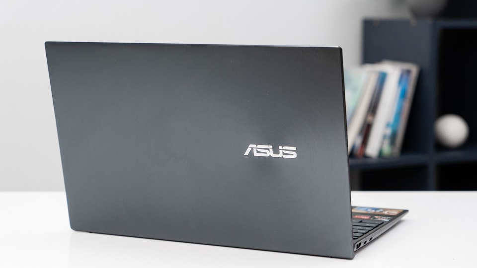 Asus Zenbook UX325EA-EG079T 2