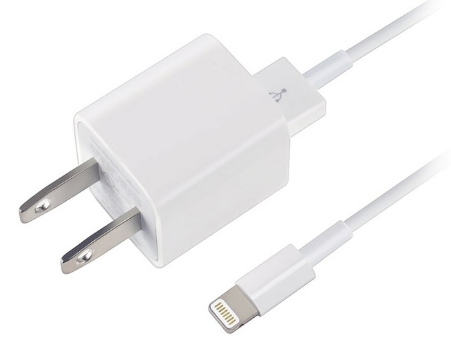 Củ sạc, dây sạc có thể là nguyên nhân khiến iphone báo sạc nhưng không vào pin Củ sạc, dây sạc có thể là nguyên nhân khiến iphone báo sạc nhưng không vào pin