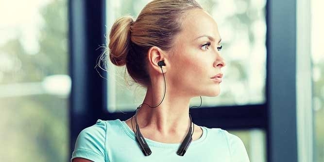 Tai nghe neckband là gì?