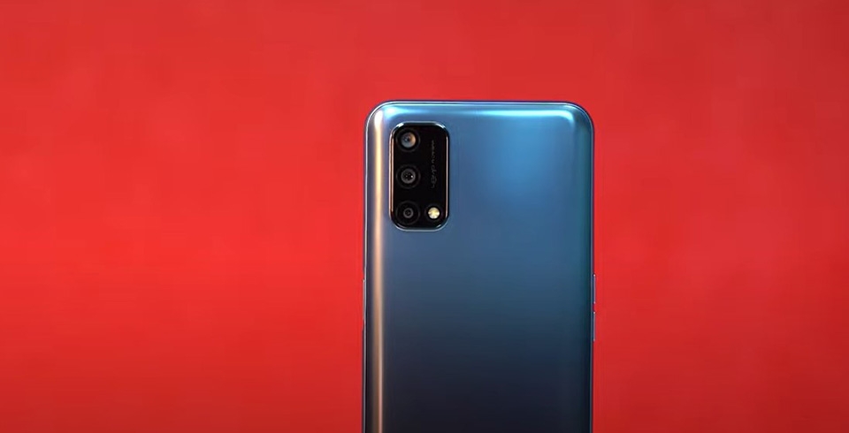 Realme Narzo 30 Pro | Cụm 3 camera hình chữ nhật