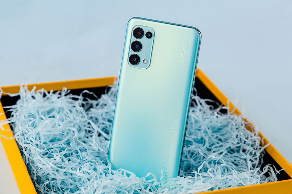 OPPO Reno5 K | Ba màu sắc tùy chọn là Green Breeze, Midnight Black và Starry Dream OPPO Reno5 K | Ba màu sắc tùy chọn là Green Breeze, Midnight Black và Starry Dream