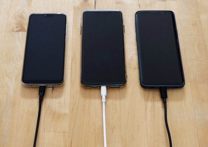 Hãy sạc pin đúng cách để tránh chai pin tối đa