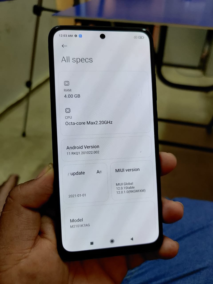Xiaomi Redmi Note 10 chạy trên MIUI 12.0.1 dựa trên Android 11