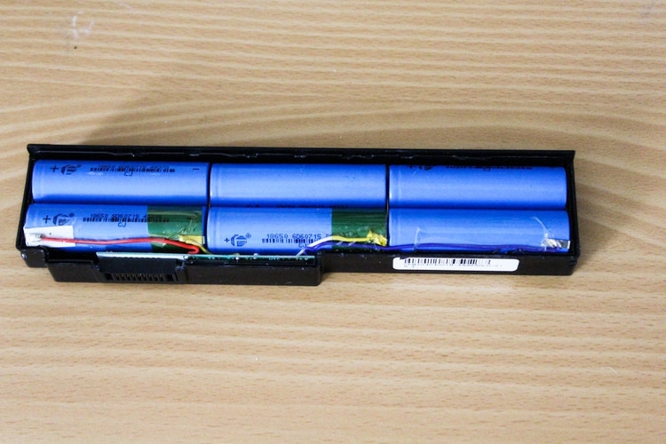 Laptop bị giật điện, nguyên nhân và cách khắc phục