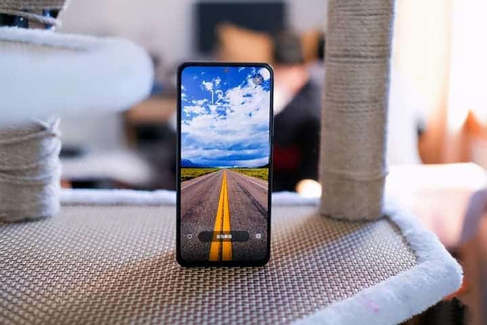 So sánh Redmi K40 Pro+ và Galaxy S21 (ảnh 3) So sánh Redmi K40 Pro+ và Galaxy S21 (ảnh 3)