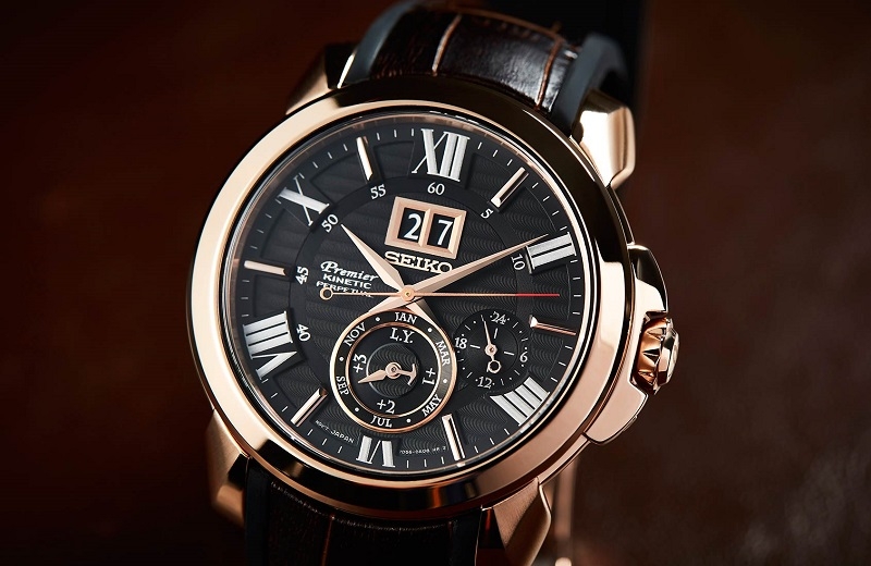 Đồng hồ Kinetic Seiko tích hợp Chronograph