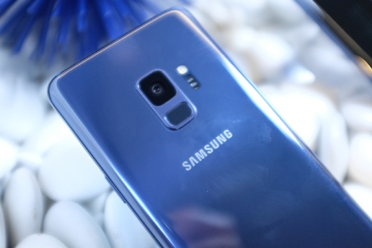 Khóa vân tay trên điện thoại Samsung