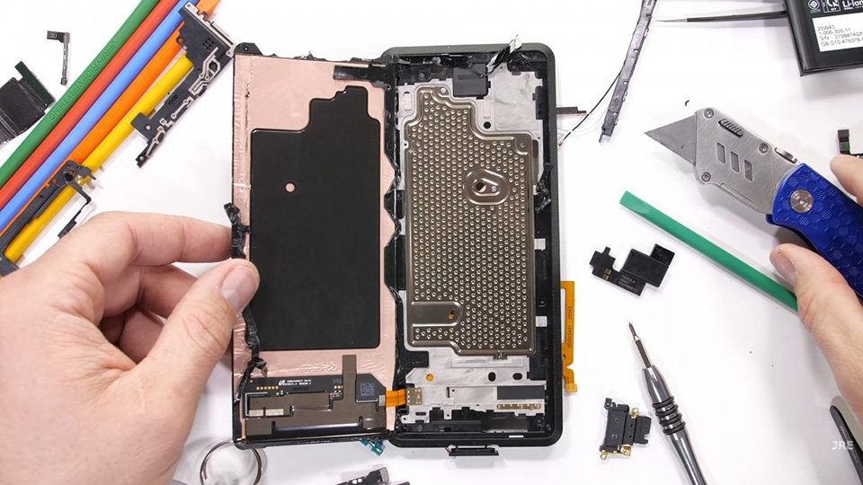 Mổ bụng Sony Xperia Pro Mổ bụng Sony Xperia Pro