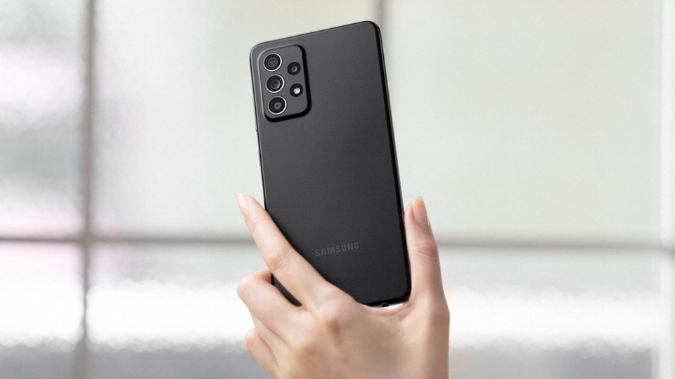 Nhưng Galaxy A52 có phiên bản 5G mà iPhone SE 2020 không có