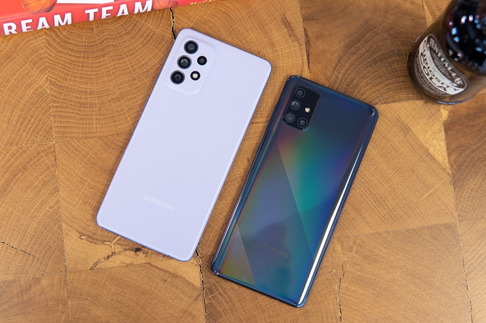 Samsung Galaxy A72 vs Galaxy A71 Samsung Galaxy A72 vs Galaxy A71