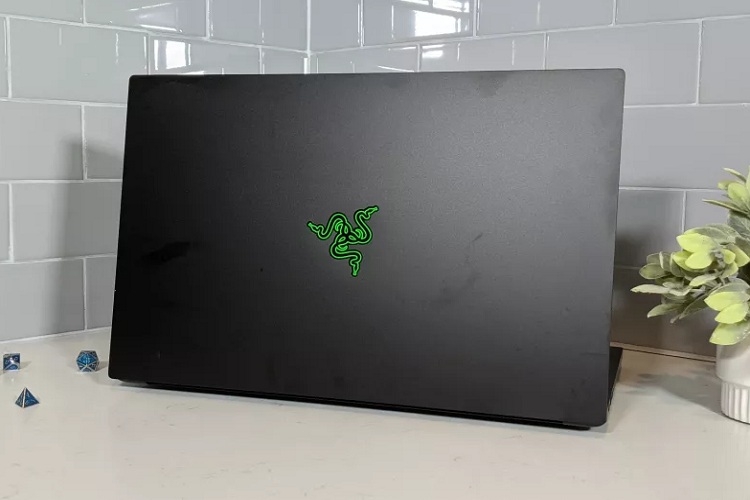 Razer Blade 15 Base Edition (2021)