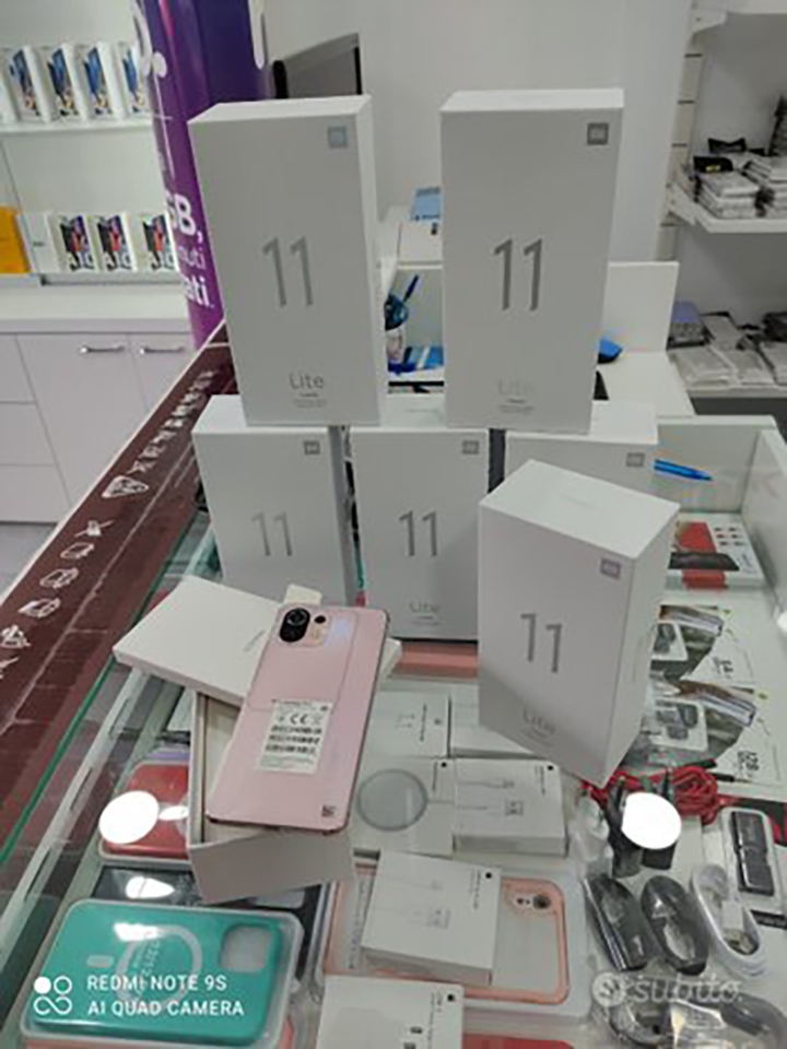 Mở hộp Xiaomi Mi 11 Lite (ảnh 4) Mở hộp Xiaomi Mi 11 Lite (ảnh 4)