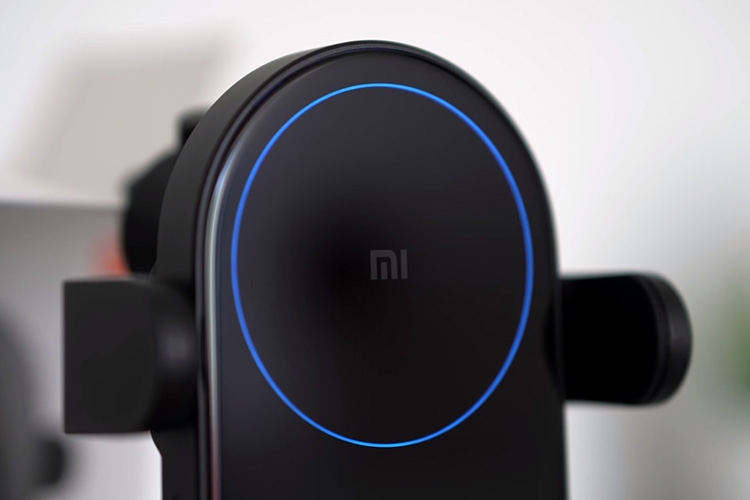 5 lý do bạn nên đặt một chiếc Mi 20W Wireless Car Charger trong khoang xe của mình 2