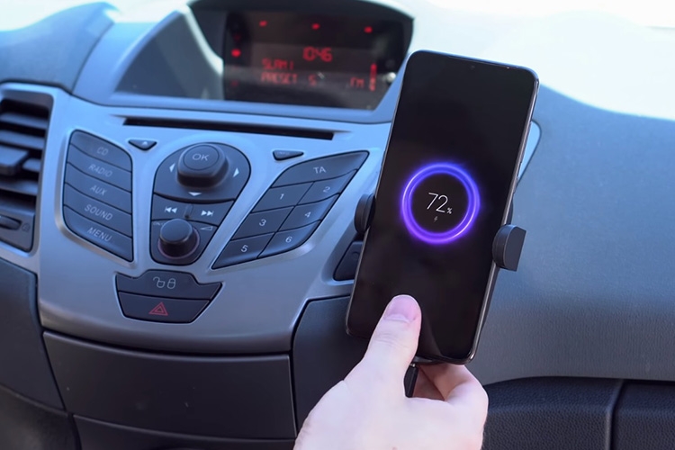 5 lý do bạn nên đặt một chiếc Mi 20W Wireless Car Charger trong khoang xe của mình 123