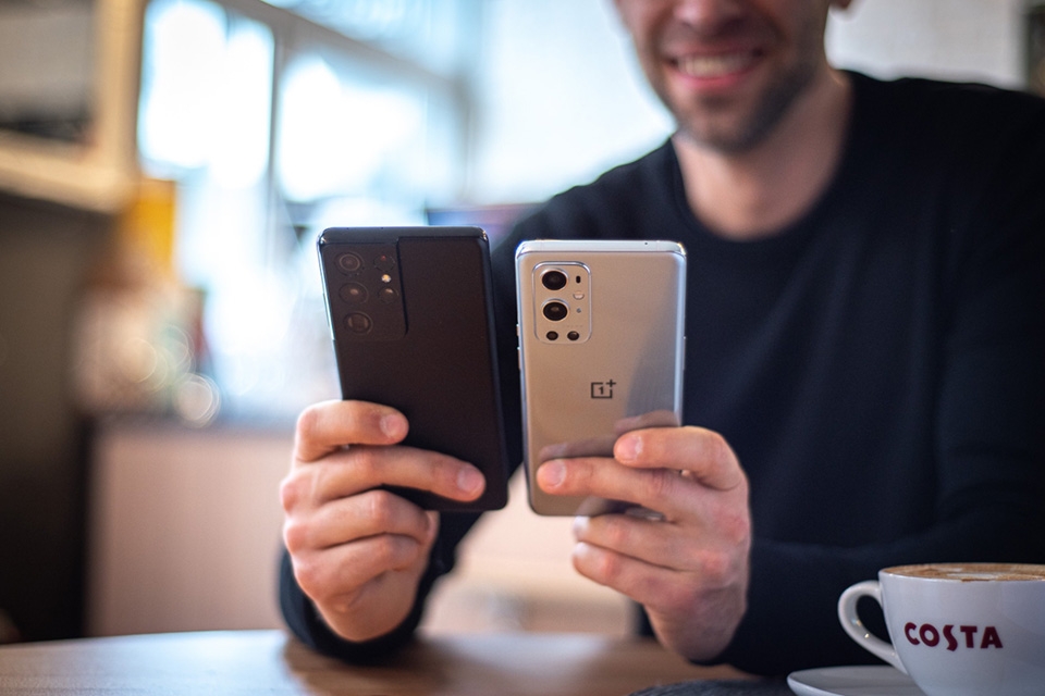 OnePlus 9 Pro vs Samsung Galaxy S21 Ultra OnePlus 9 Pro vs Samsung Galaxy S21 Ultra